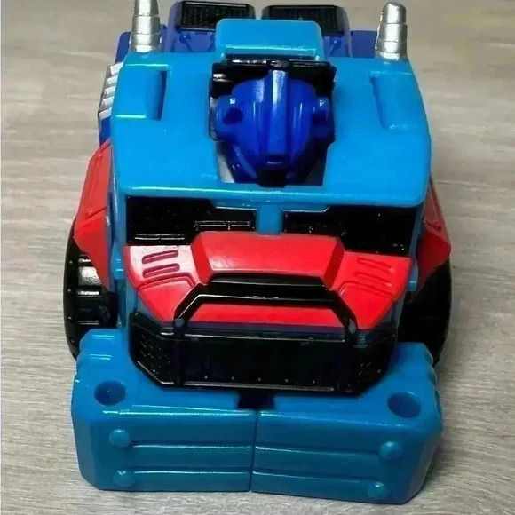 OPTIMUS PRIME Playskool Heroes Transformers Rescue Bots Rescan 2017 - Picture 6 of 10